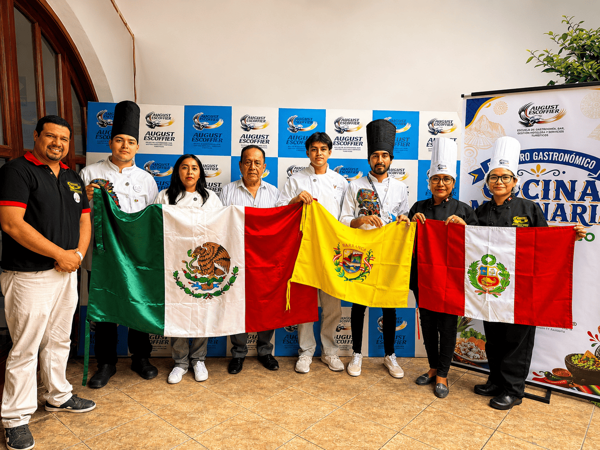 Encuentro gastronómico internacional con banderas de Perú y México
